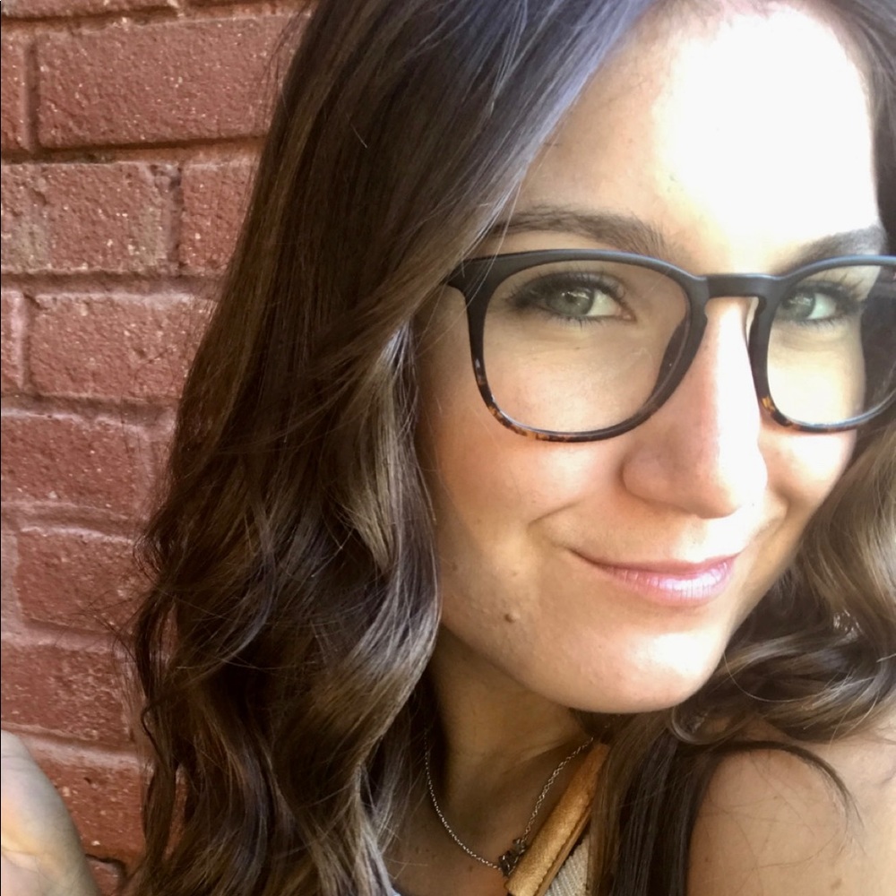 Meet your Posher, Kaitlyn